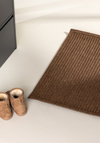 VENTURE DESIGN Bosse Teppe Bosse 50 % gummi 50 % PP - 60*90- -Rektangulrt-Naturlig/Sort