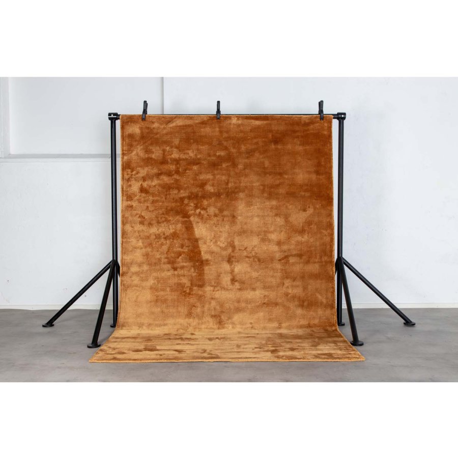 VENTURE DESIGN Indra-teppe - sennepsgul viskose og bomull (200x300)