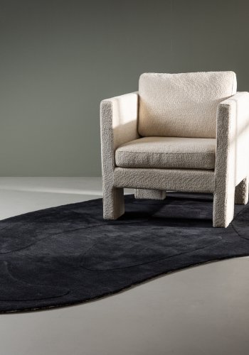 VENTURE DESIGN Enard gulvtppe, oval - sort uld m. stofbagside (290x175)