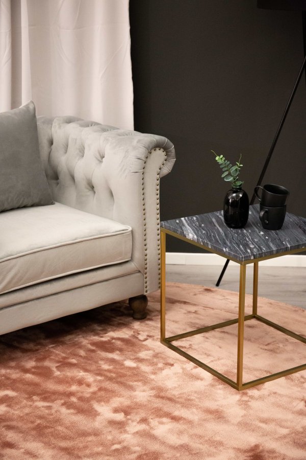 VENTURE DESIGN Estelle sidebord - sort marmor og messing metal (50x50)