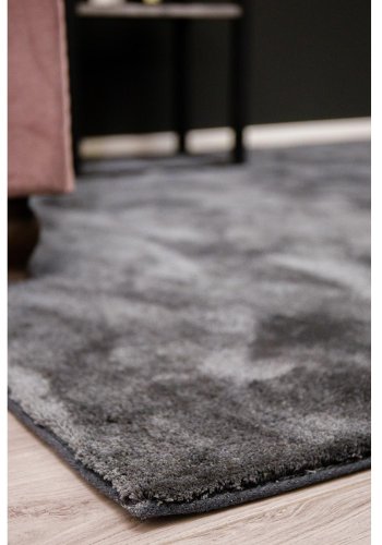 VENTURE DESIGN Undra teppe - mrkegr viskose (250x350) 