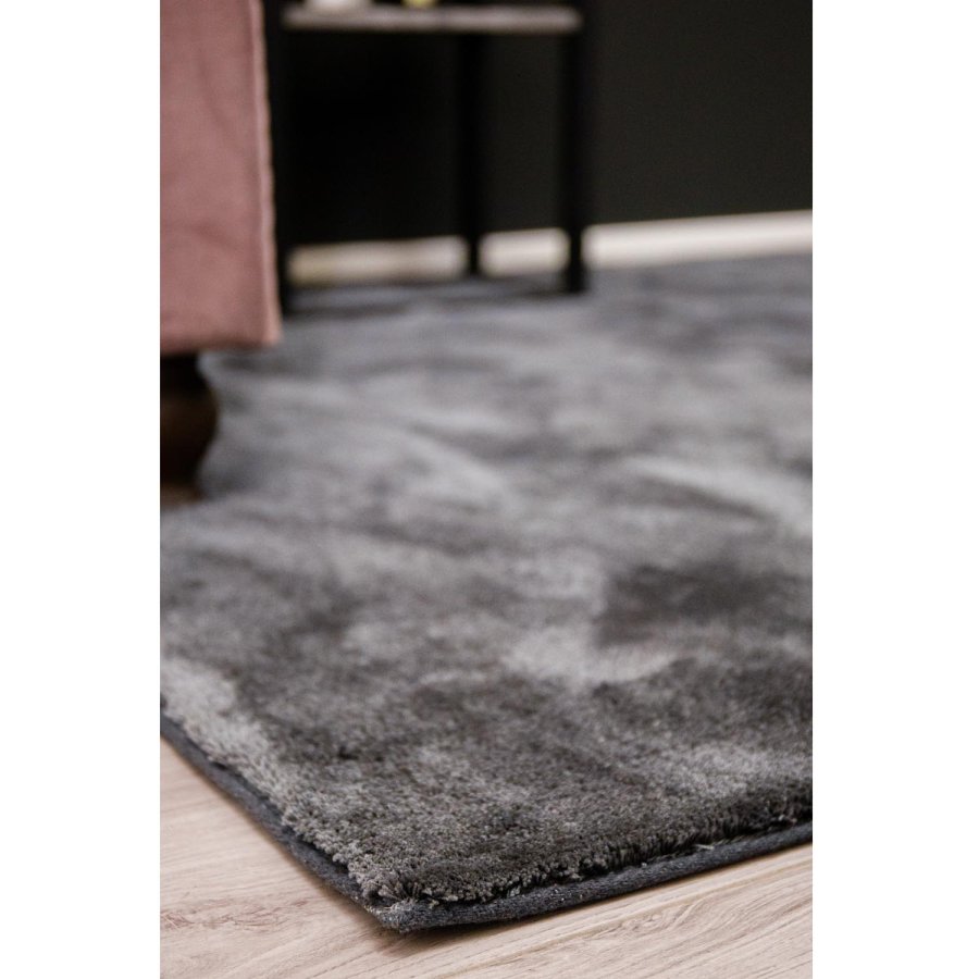 VENTURE DESIGN Undra teppe - mrkegr viskose (250x350) 