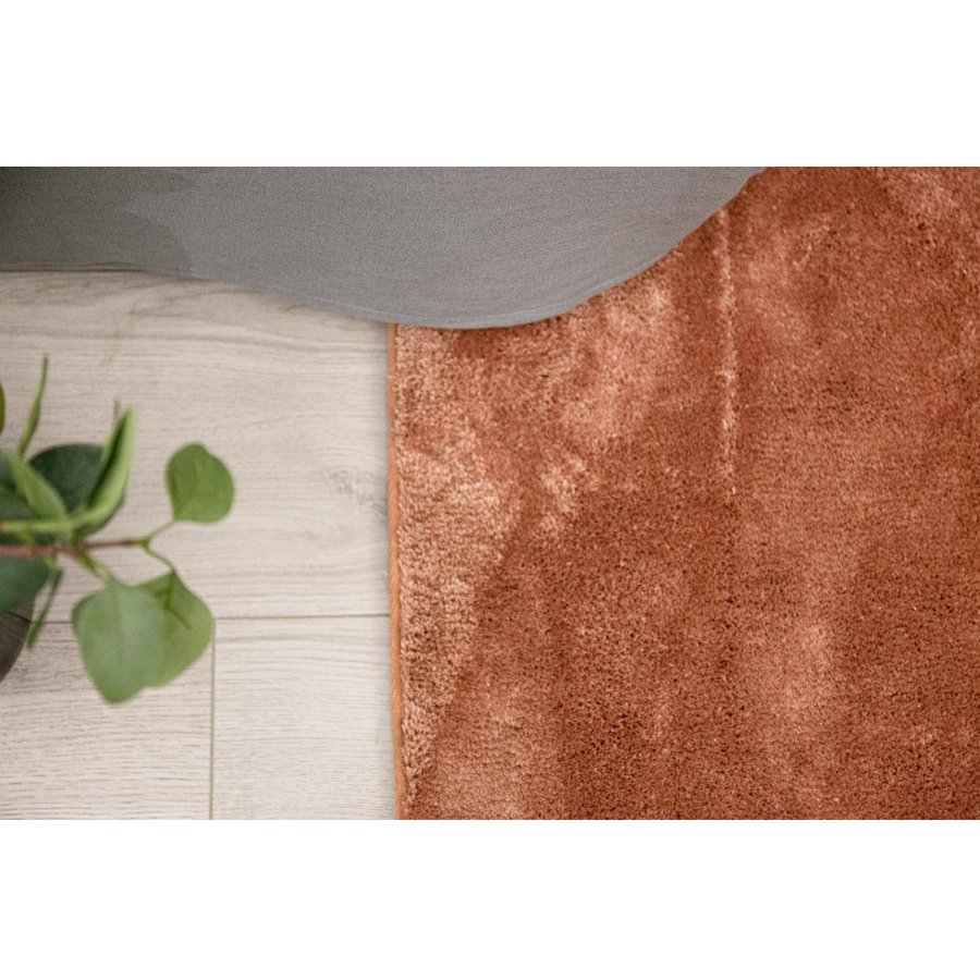 VENTURE DESIGN Undra teppe - stvete rosa viskose (250x350) 