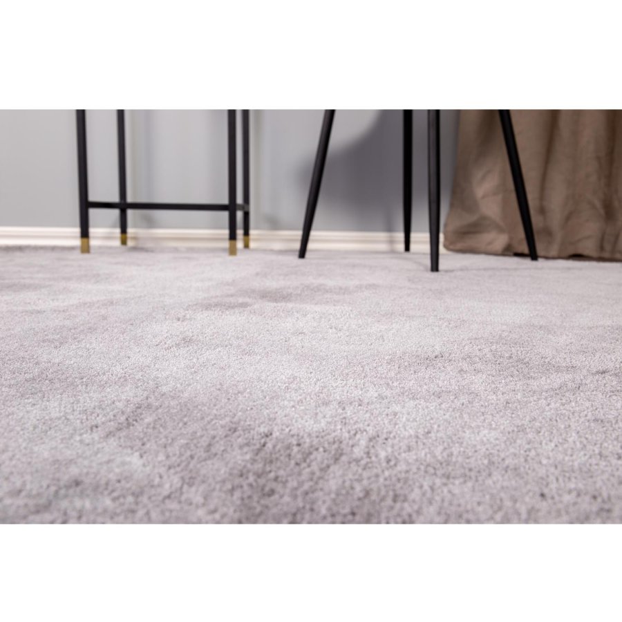 VENTURE DESIGN Undra teppe - slv viskose (200)