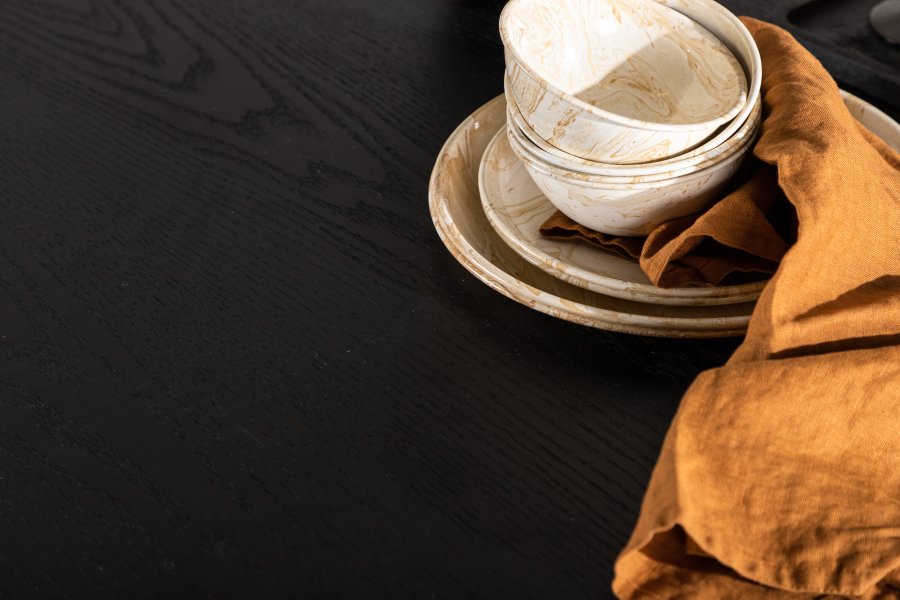 VENTURE DESIGN Olivia spisebord, rundt - svart finer (110)