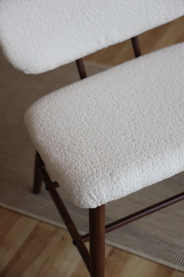 VENTURE DESIGN Midland loungestol - hvid bamsestof polyester og brun stl