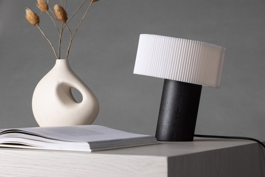 VENTURE DESIGN Branäs 20cm bordlampe - hvit papir origami og svart