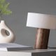 VENTURE DESIGN Branäs 20cm bordlampe - hvit papirorigami og valntt