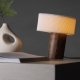 VENTURE DESIGN Branäs 20cm bordlampe - hvit papirorigami og valntt