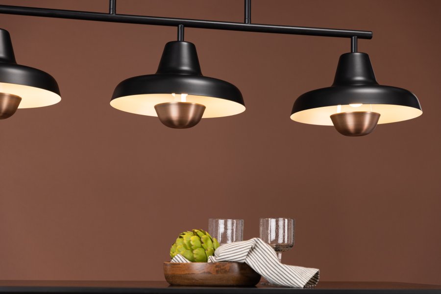 VENTURE DESIGN Stöten taklampe - matt sort og kobberfinish metall