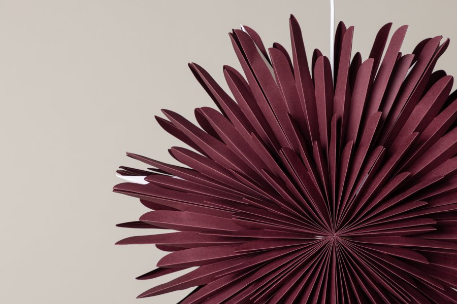 VENTURE DESIGN Sälen taklampe - mrkerdt papir (60cm)