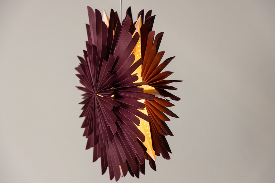 VENTURE DESIGN Sälen taklampe - mrkerdt papir (60cm)