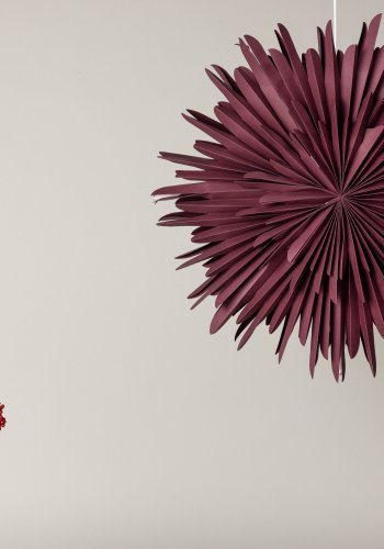 VENTURE DESIGN Sälen taklampe - mrkerdt papir (80cm)