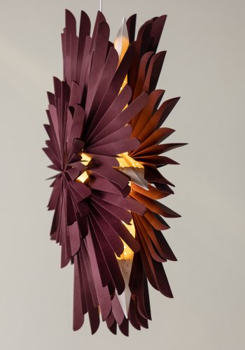 VENTURE DESIGN Sälen taklampe - mrkerdt papir (80cm)