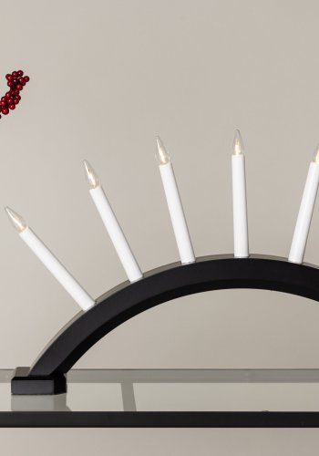 VENTURE DESIGN Kebnekaise bordlampe - hvit og svart furu (55cm)