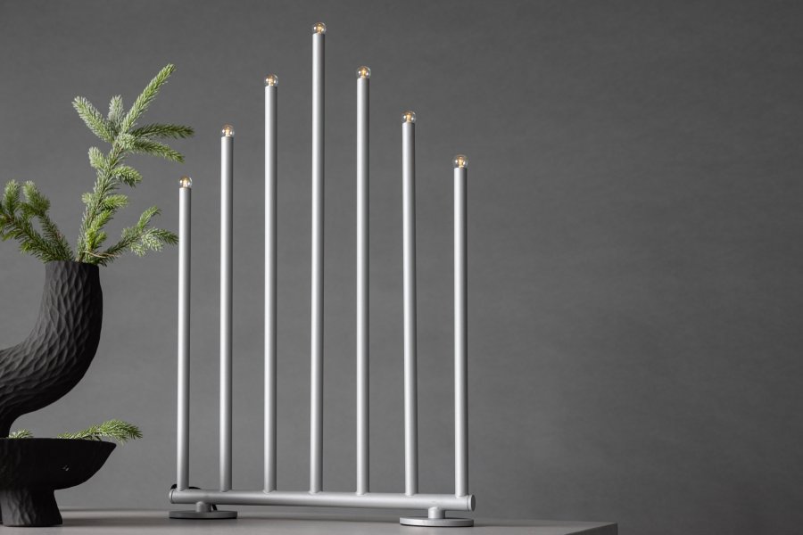 VENTURE DESIGN Björnfjället Tischleuchte, mit Dimmfunktion – mattsilberner Stahl (50cm)