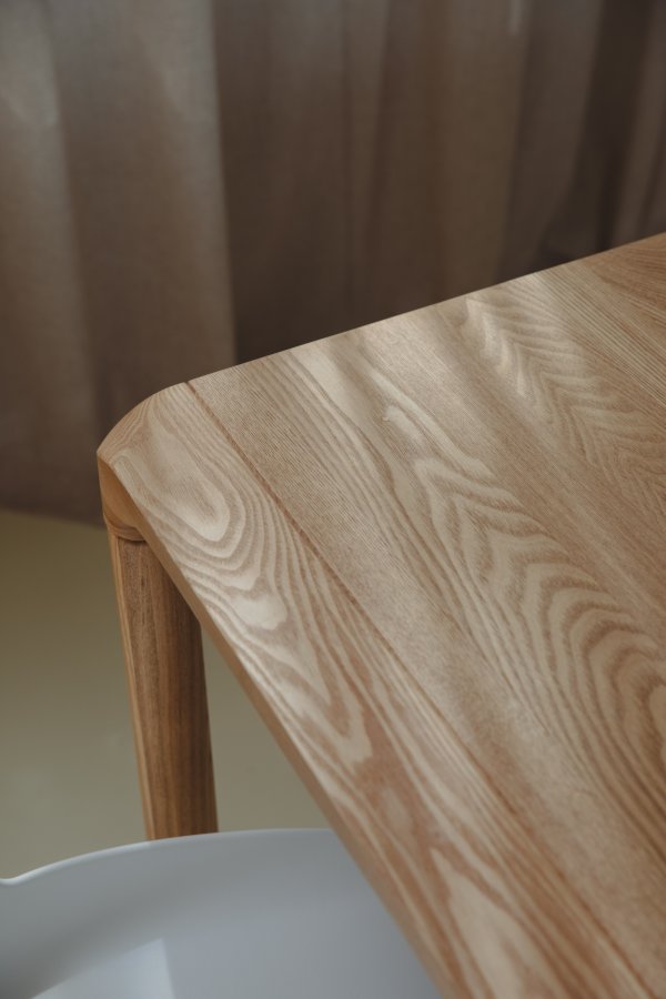 ZUIVER Storm spisebord, rektangulrt - finér av naturlig ask og naturlig ask (180x90)