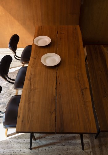 DUTCHBONE Alagon spisebord, rektangulrt - brun valnttfinish og svart stl (220X90)