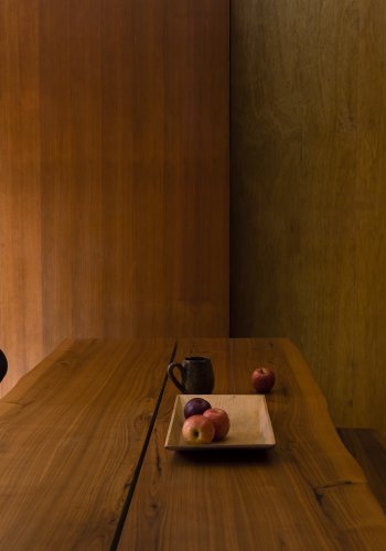 DUTCHBONE Alagon spisebord, rektangulrt - brun valnttfinish og svart stl (220X90)