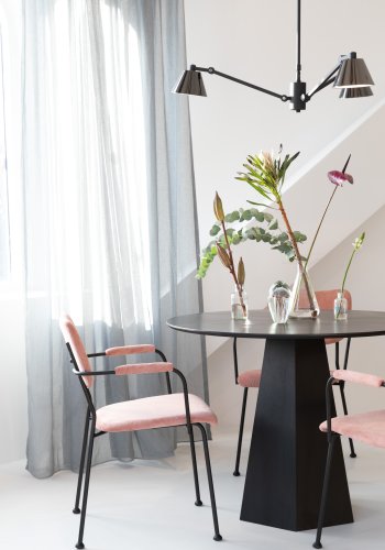 ZUIVER Bord Pilar Svart