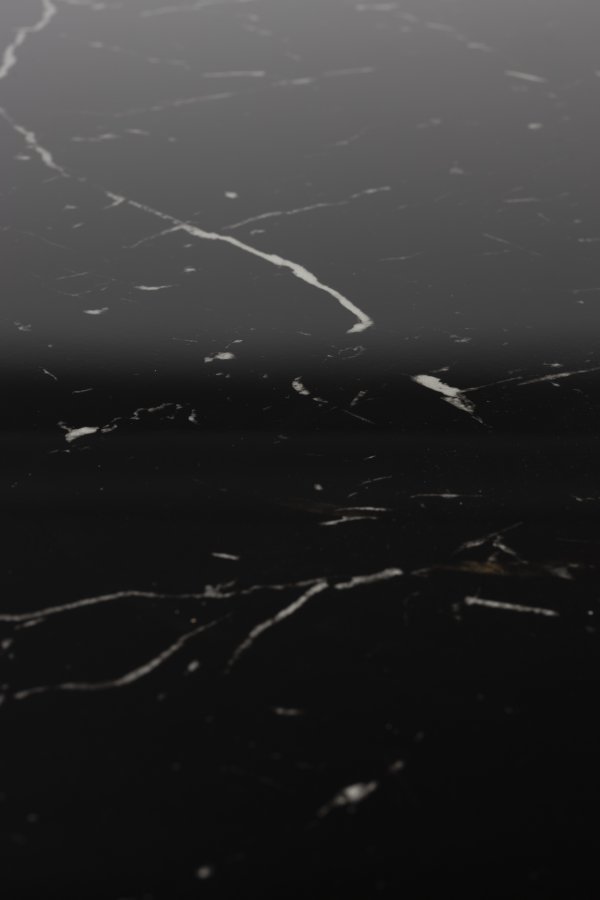 WHITE LABEL LIVING Maru spisebord, rundt - svart MDF og metall (110)