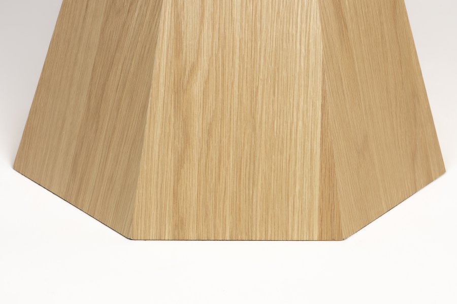 ZUIVER Lotus spisebord, rundt - naturlig eikefiner og akasietre (120)