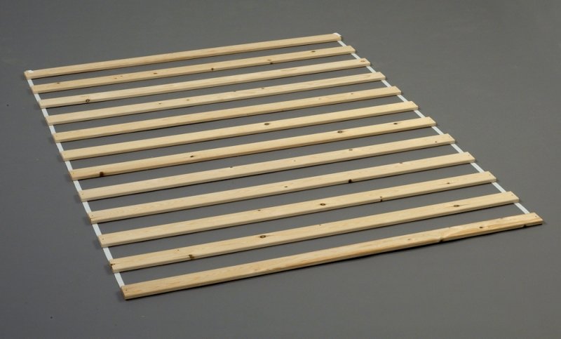 
TVILUM lamellbunn - naturfarget tre
