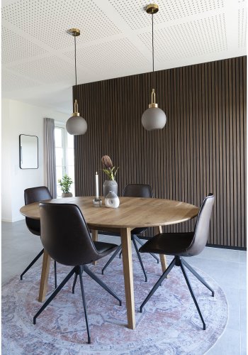 HOUSE NORDIC Metz spisebord - Spisebord, oljet eik, innebygd ileggsplate med sommerfuglfunksjon 118x118-158x75 cm