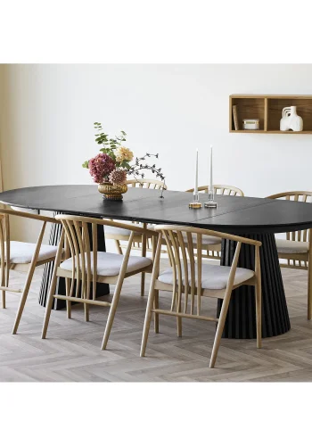 HOUSE NORDIC Osaka spisebord - Spisebord, eikefiner, svart, inkludert tre ileggsplater<br>120x120-160-200-240x75 cm