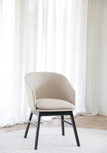 ROWICO Windham lnestol, m. armln - beige polyester og sort egetr