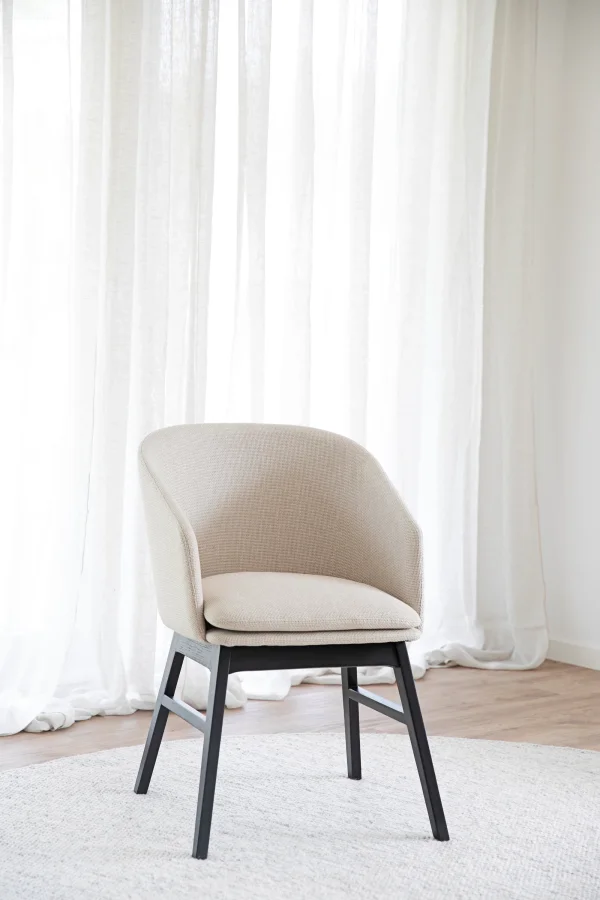 ROWICO Windham lnestol, m. armln - beige polyester og sort egetr