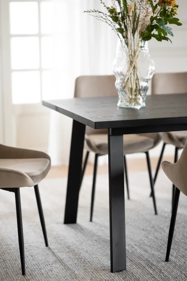 ROWICO Winnipeg spisebord, med uttrekk - svart eikefiner og svart metall (200x100)