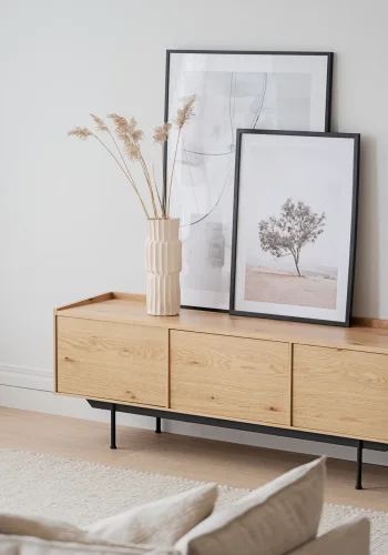 ROWICO Brewerton TV-bord, m. 3 drer og 3 hyller - naturlig villeikfiner og svart metall (160x40)