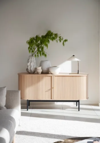 ROWICO Haddington skjenk, m. 2 skyvedrer og 2 hyller - hvitpigmentert eikefiner og sort metall 