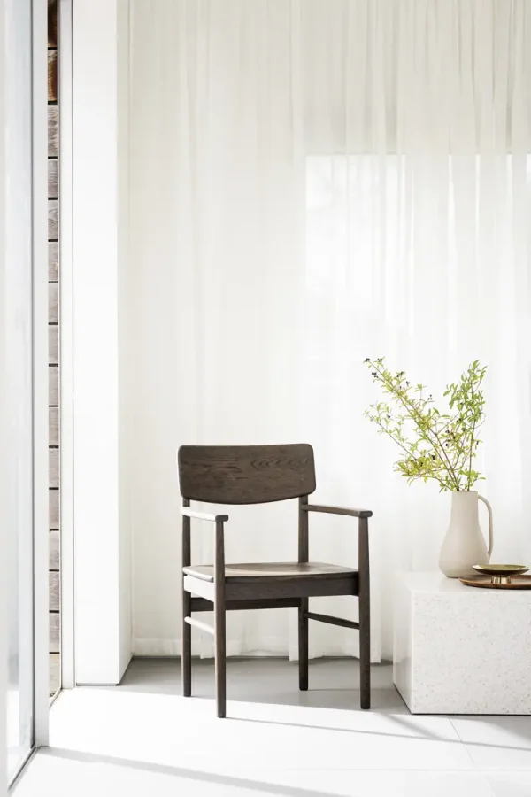 ROWICO Maidstone spisebordstol, m. armlen - brun eik