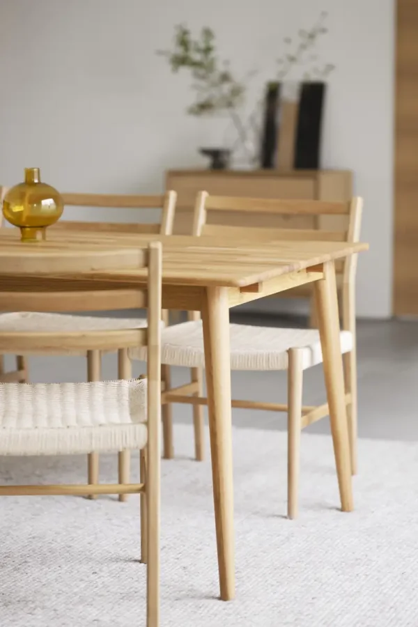 ROWICO Harlan spisestuestol - lys beige papirsnor og naturlig eik