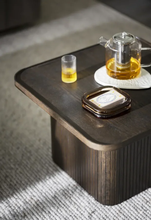 ROWICO Sullivan sofabord, kvadratisk - brun egefinr og eg (80x80)