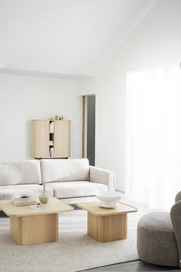 ROWICO Braden 3 pers. sofa - lys beige stoff og naturlig eik