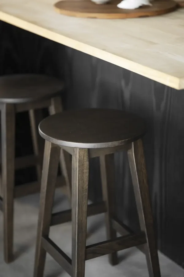 ROWICO Austin barstol, m. fodsttte - brun eg (H:65)