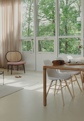 ZUIVER Cupid sidebord XXL, rundt - svart glass og sort metall (82,5)