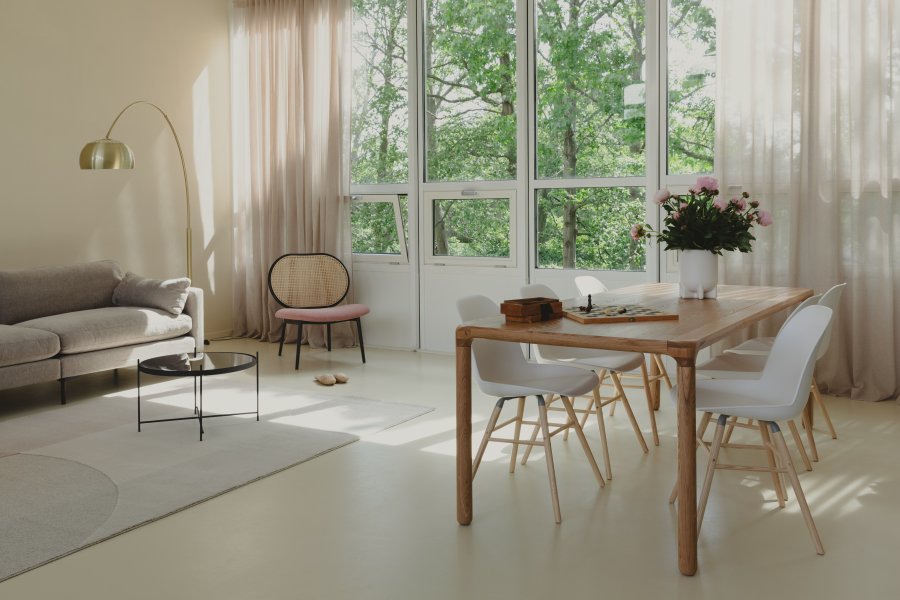 ZUIVER Cupid sidebord XXL, rundt - svart glass og sort metall (82,5)