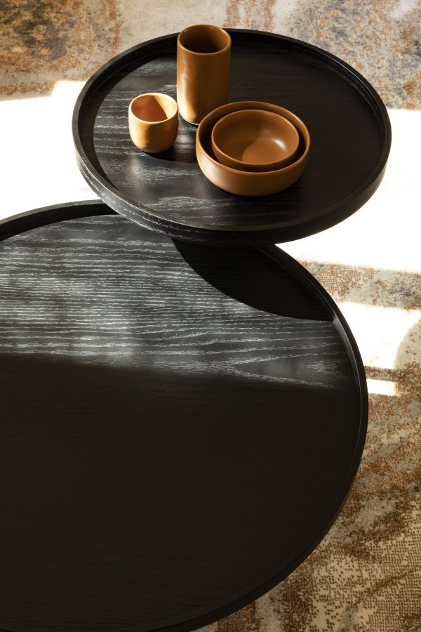 ZUIVER Jason sidebord, rund - sort egetræsfinér og metal (Ø46)