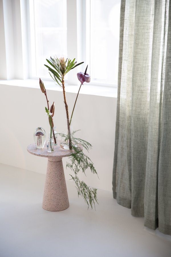 ZUIVER Victoria sidebord, rundt - rosa terrazzo (41)