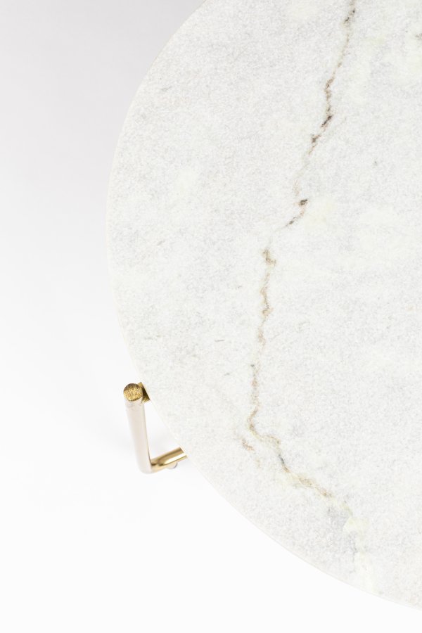 WHITE LABEL LIVING Timpa salongbord, rundt - hvit marmor og gullmetall (70)
