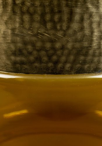 DUTCHBONE Cave sidebord, rundt - messingjern og ravfarget glass (35)