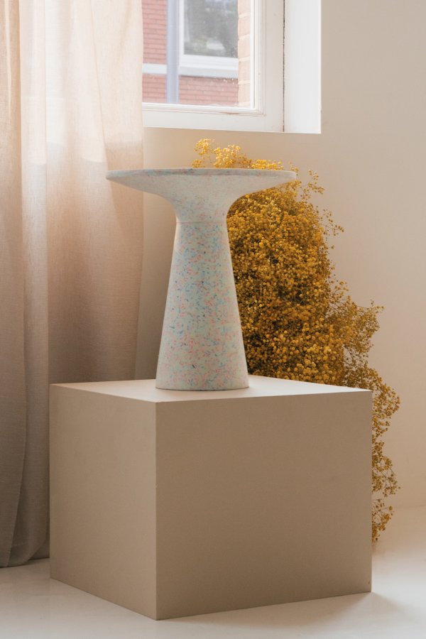 ZUIVER Victoria sidebord M, rundt - flerfarget resirkulert terrazzo (40)