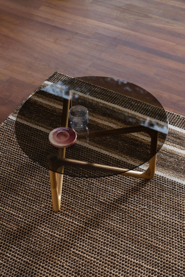 DUTCHBONE Naia salongbord, rundt - rkt glass og naturlig eik (80)