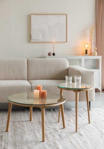 WHITE LABEL LIVING Haru salongbord, rundt - glass og naturlig eik (70)