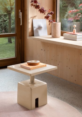 ZUIVER Chubby sidebord, firkantet - beige jern (40x40)