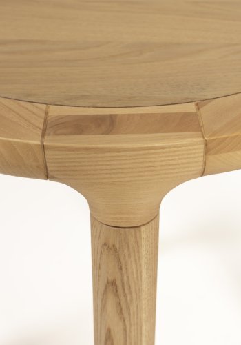 ZUIVER Storm sidebord, rundt - naturlig eikefiner og asketre (45)